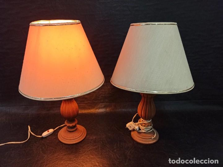 Antig&uuml;edades: Pareja de l&aacute;mparas de madera tallada. C50 - Foto 1
