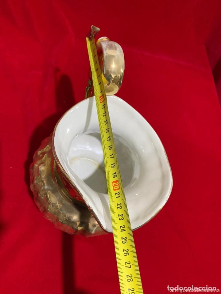 Antig&uuml;edades: Jarra de porcelana dorada - Foto 4