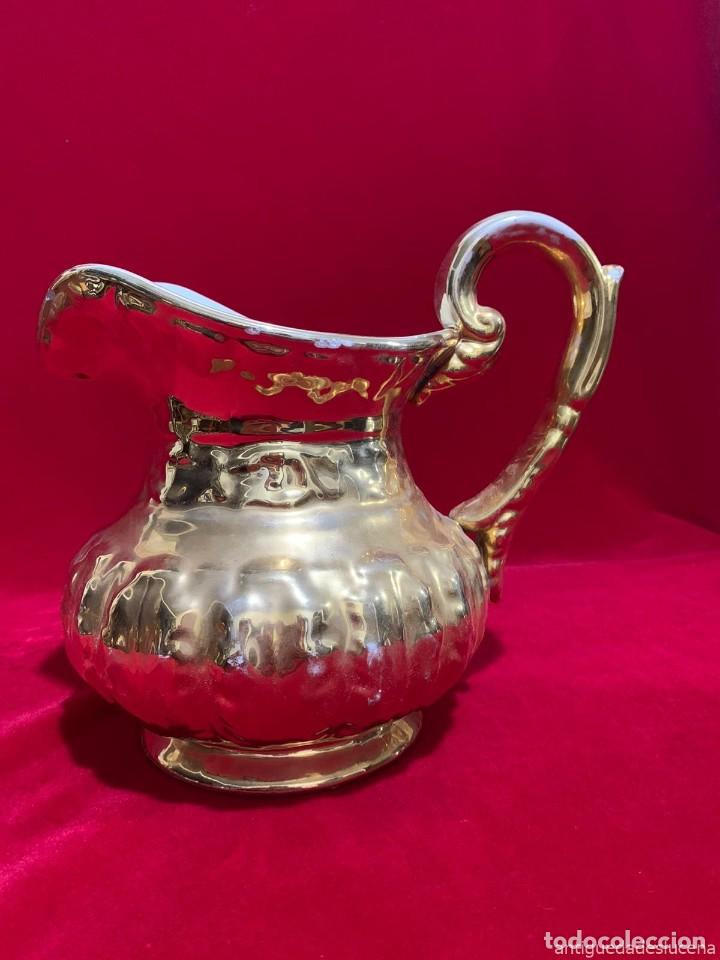 Antig&uuml;edades: Jarra de porcelana dorada - Foto 6