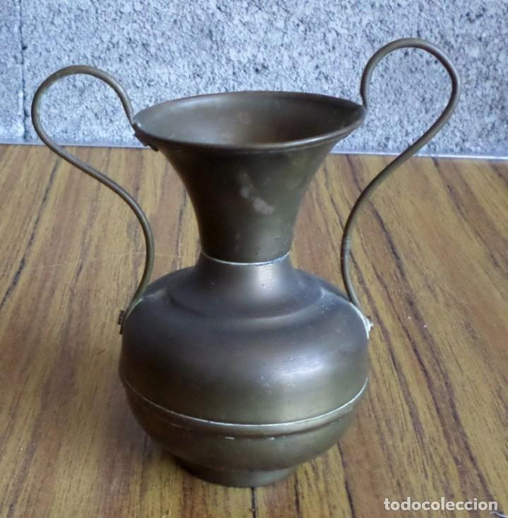Antig&uuml;edades: JARRON LATON CON ASAS - Foto 1