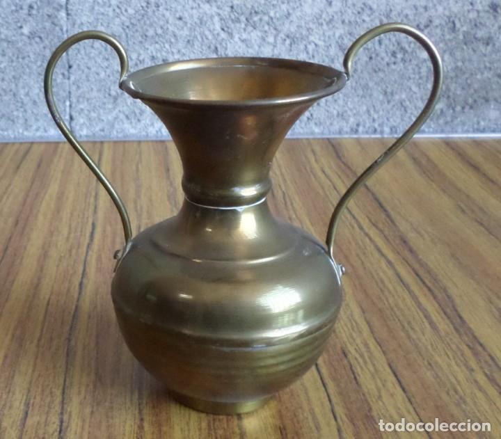 Antig&uuml;edades: JARRON LATON CON ASAS - Foto 1