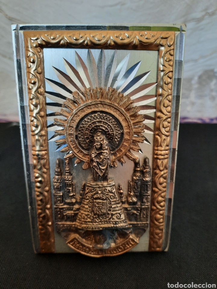 Antig&uuml;edades: Capillita Recuerdo de Zaragoza Virgen del Pilar con soporte 7x11 cm