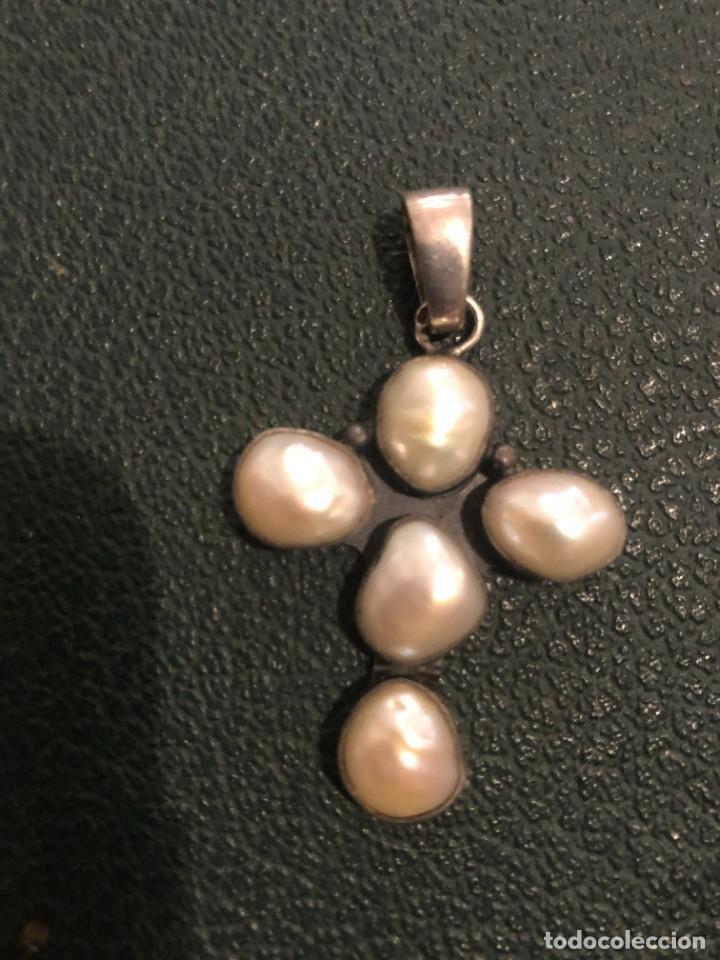 Antig&uuml;edades: CRUZ DE PLATA CON PERLAS NATURALES - Foto 3
