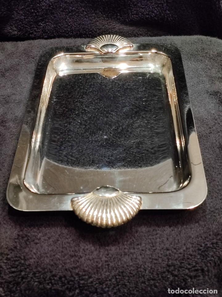 Antig&uuml;edades: Bandeja Plateada con asas de concha, 30x21 cm - Foto 2