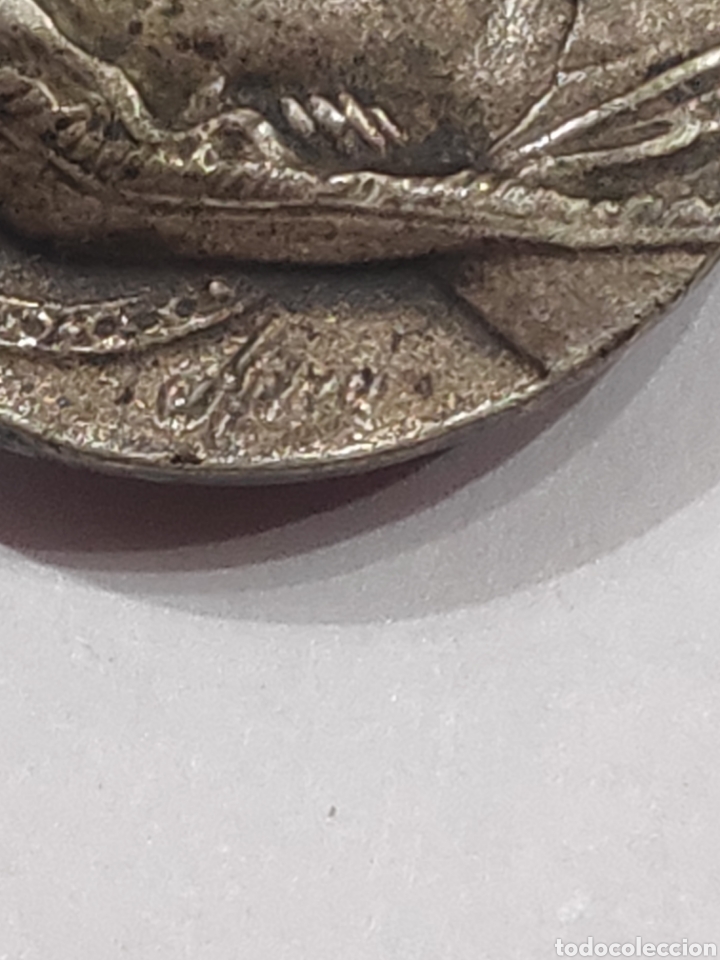 Antig&uuml;edades: Medalla de la Virgen - Foto 4