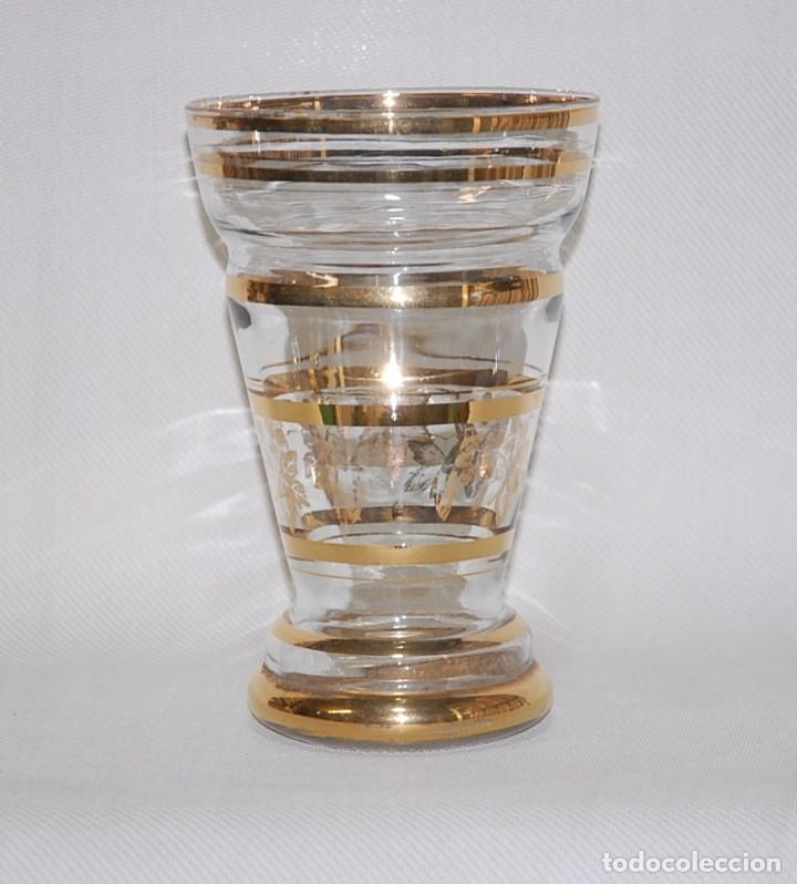 Oggetti Antichi: Jarron de cristal decorado con oro fino. altura 21 centimetros