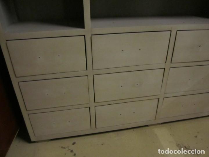 Antig&uuml;edades: Librero blanco con 12 cajones SXX - Foto 8