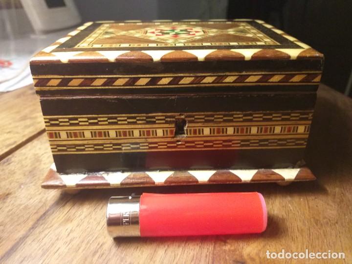 Antig&uuml;edades: Caja - joyero . Taracea de Granada. - Foto 2