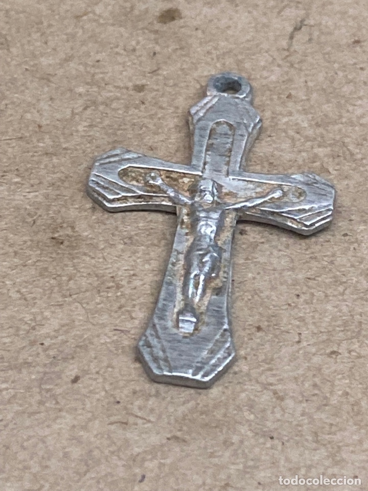 Antig&uuml;edades: Cruz de metal - Foto 1