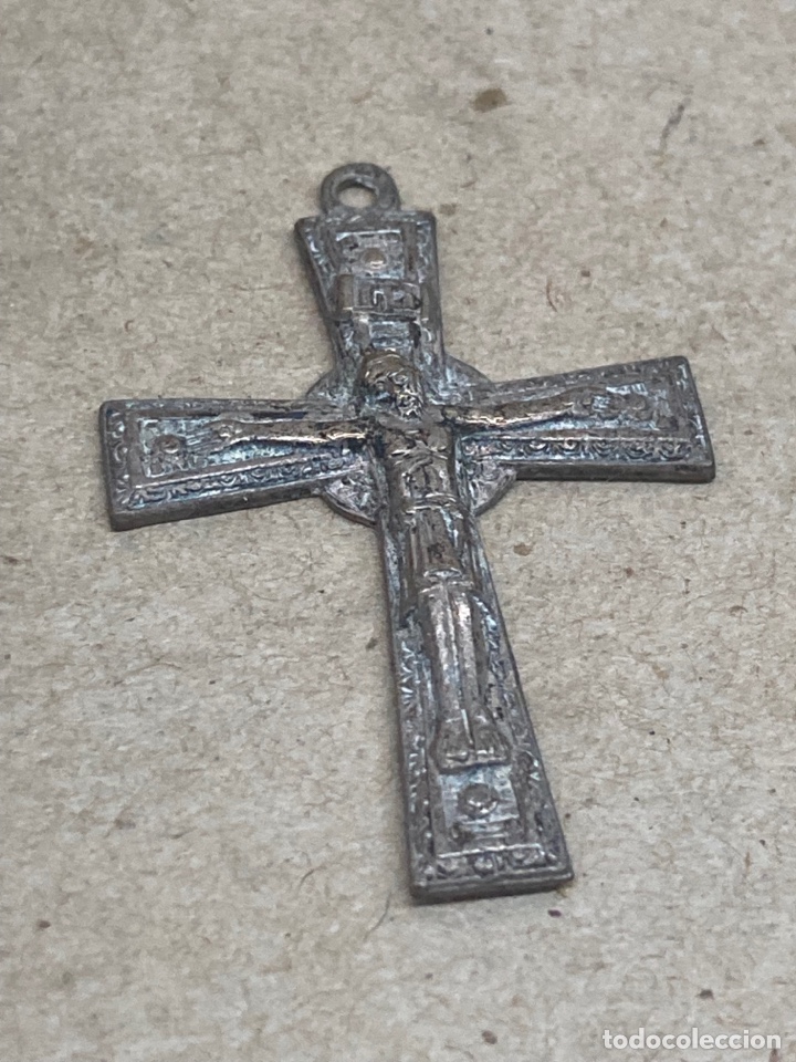 Antig&uuml;edades: Cruz de metal - Foto 1