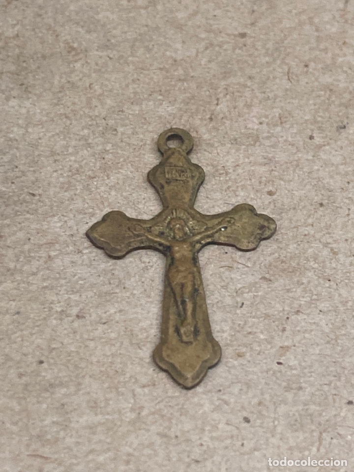 Antig&uuml;edades: Cruz de metal - Foto 1