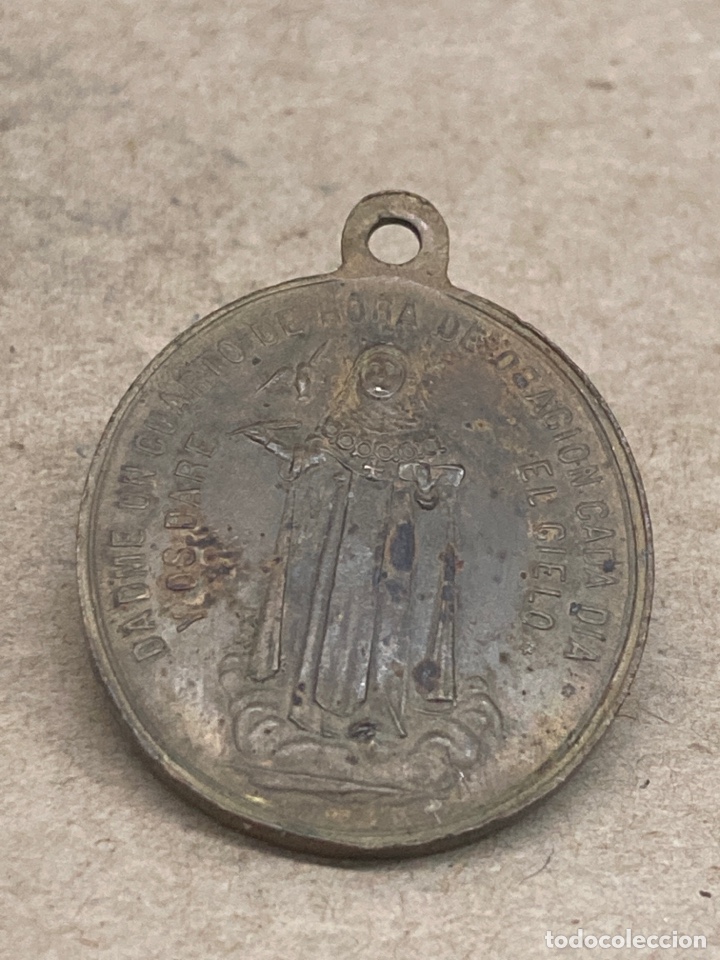 Antig&uuml;edades: Medalla de metal - Foto 2