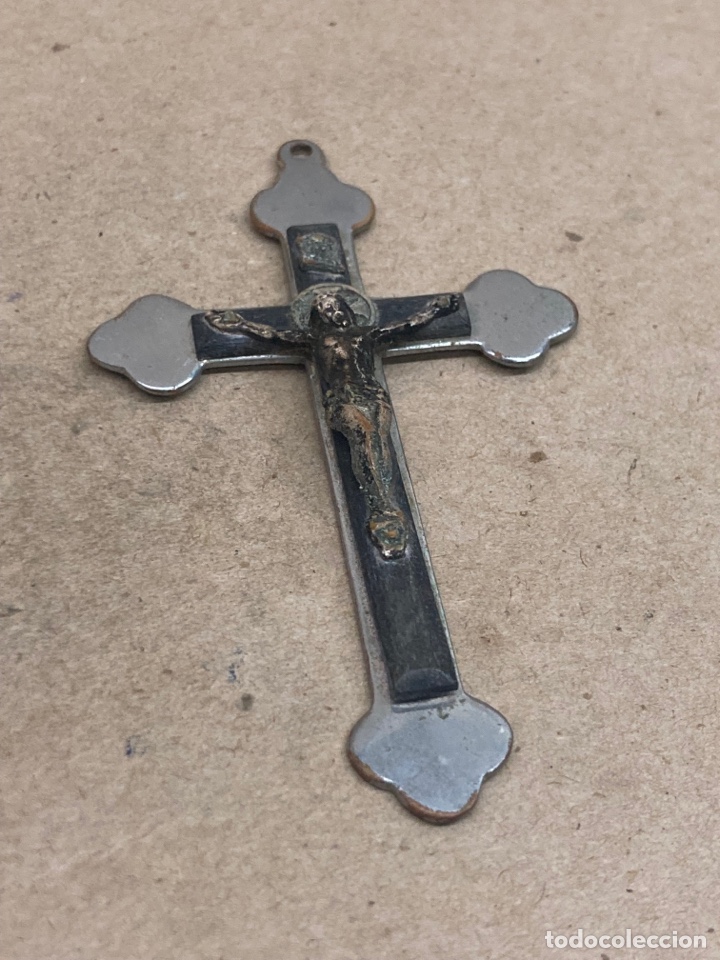 Antig&uuml;edades: Cruz de metal - Foto 1