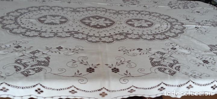Antig&uuml;edades: ANTIGUO MANTEL DE ENCAJE MECANICO. - Foto 8