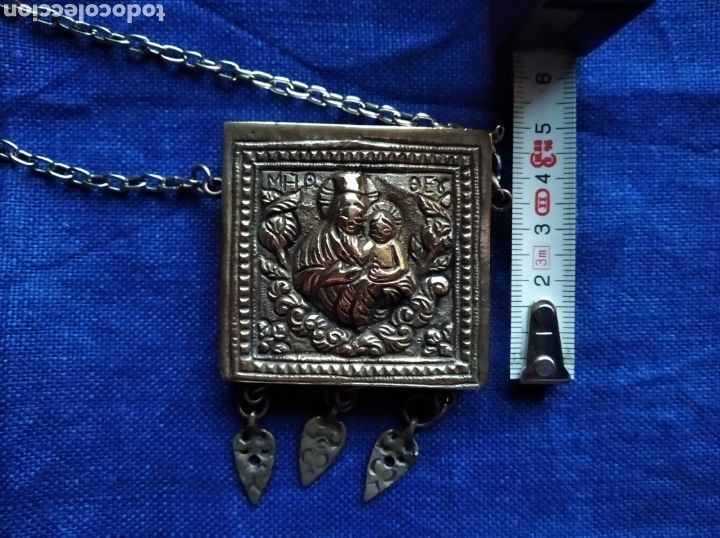 Antig&uuml;edades: Colgante religioso plateado - Foto 7