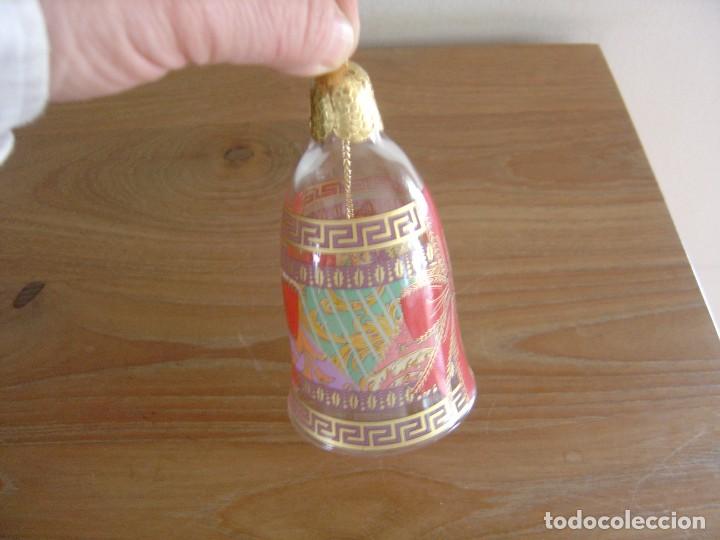 Antig&uuml;edades: CAMPANILLA DE CRISTAL. MARCADO VERSACE 2003. IMPECABLE - Foto 6