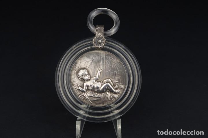 Antig&uuml;edades: Antigua Medalla Religiosa de Plata - Foto 1