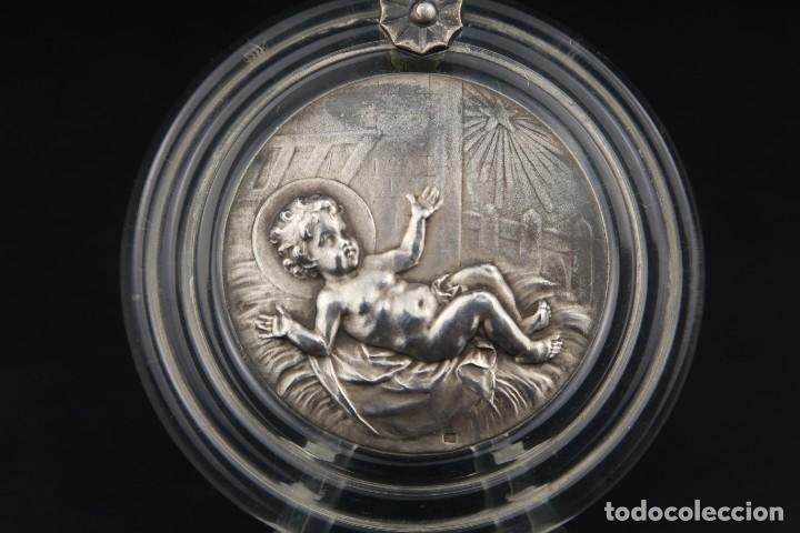 Antig&uuml;edades: Antigua Medalla Religiosa de Plata - Foto 2