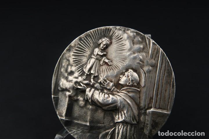 Antig&uuml;edades: Antigua Medalla Religiosa de Plata - Foto 3