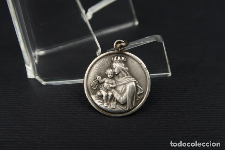 Antig&uuml;edades: Antigua Medalla Religiosa de Plata - Foto 3