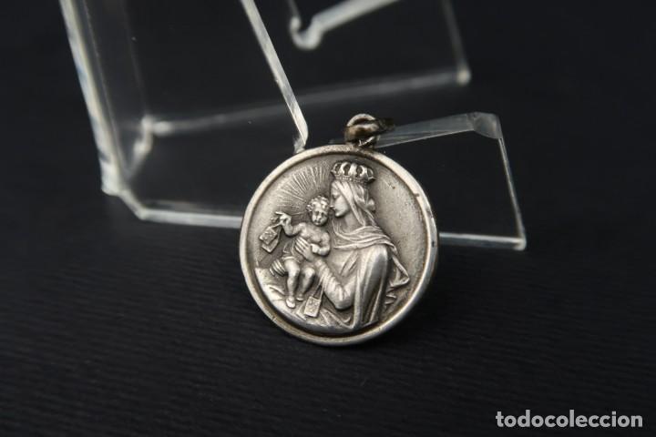 Antig&uuml;edades: Antigua Medalla Religiosa de Plata - Foto 4
