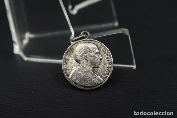 Antig&uuml;edades: Antigua Medalla Religiosa de Plata - Foto 1