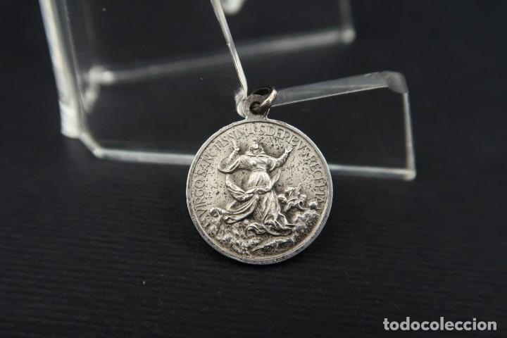Antig&uuml;edades: Antigua Medalla Religiosa de Plata - Foto 3