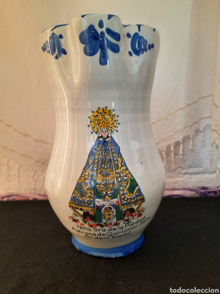 Antiguidades: Antigua Jarra aguamanil ceramica esmaltada Virgen de la Piedad.