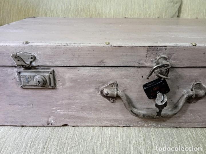 Antig&uuml;edades: Maleta antigua de madera - Foto 2