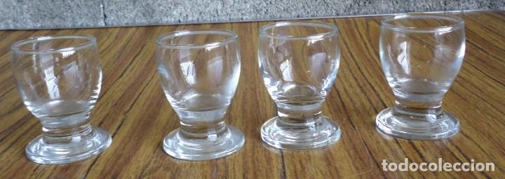 Antig&uuml;edades: 4 vasos cristal - Foto 1