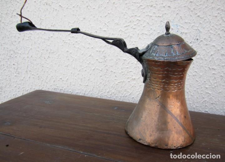 Antig&uuml;edades: Jarrita cobre con mango plegable - Foto 1