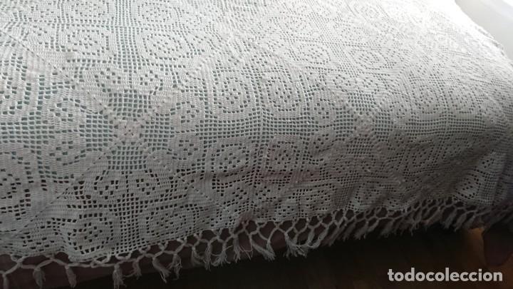 Antig&uuml;edades: CUBRE CAMA, ALGOD&Oacute;N, HECHA A MANO - Foto 3