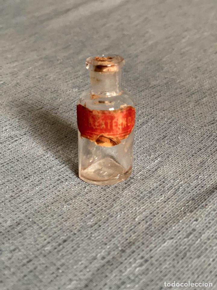 Antig&uuml;edades: Botecito de farmacia. - Foto 3