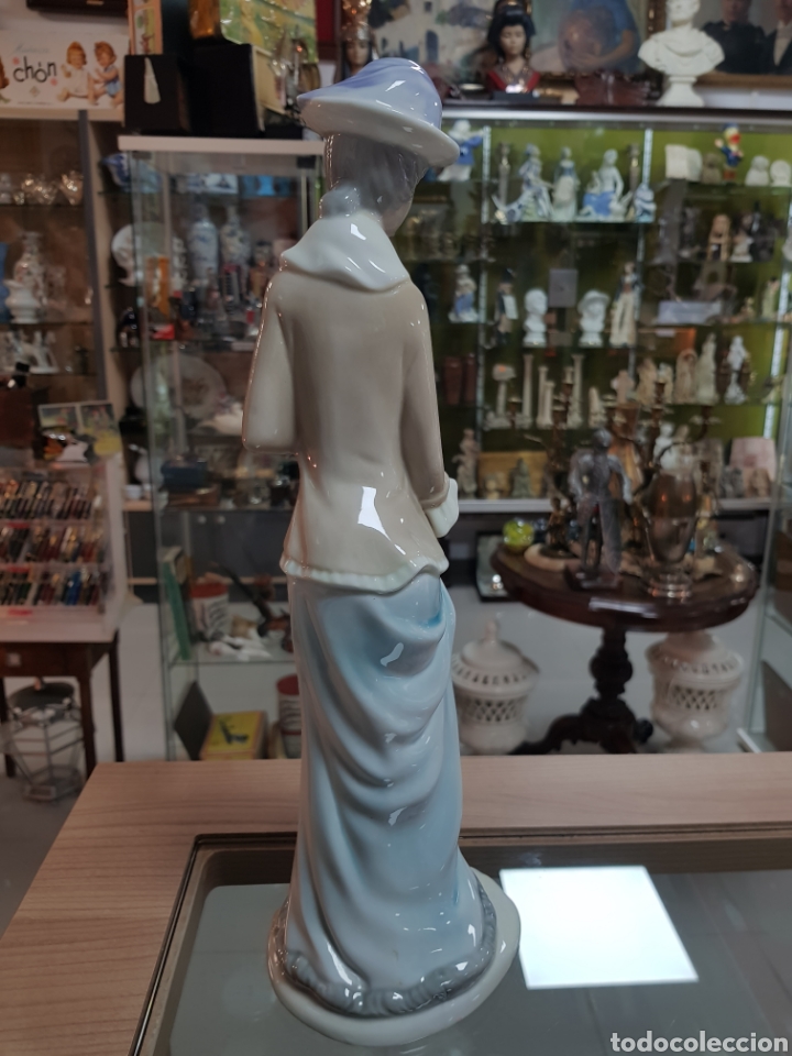 Antig&uuml;edades: FIGURA DE PORCELANA - Foto 4