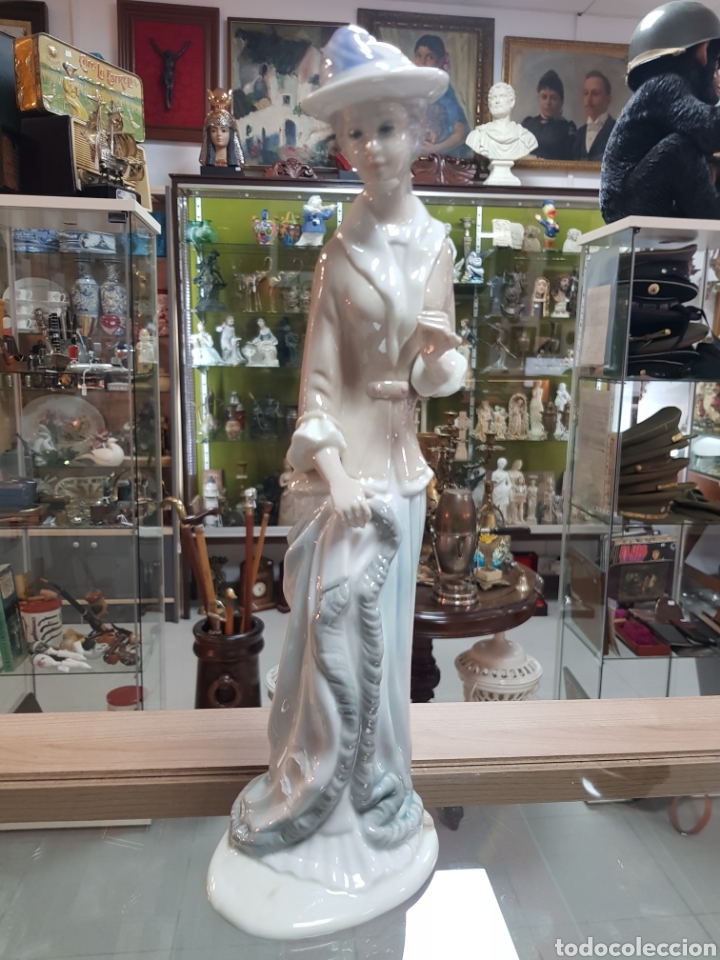 Antig&uuml;edades: FIGURA DE PORCELANA - Foto 1
