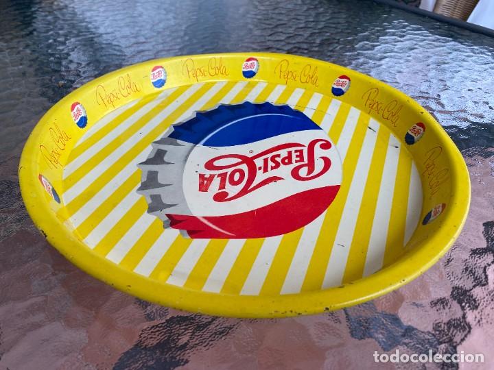 Antig&uuml;edades: Bandeja de lata de la marca Pepsi-Cola. - Foto 4
