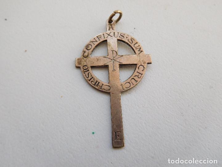 Antig&uuml;edades: Cruz antigua de plata - Foto 2