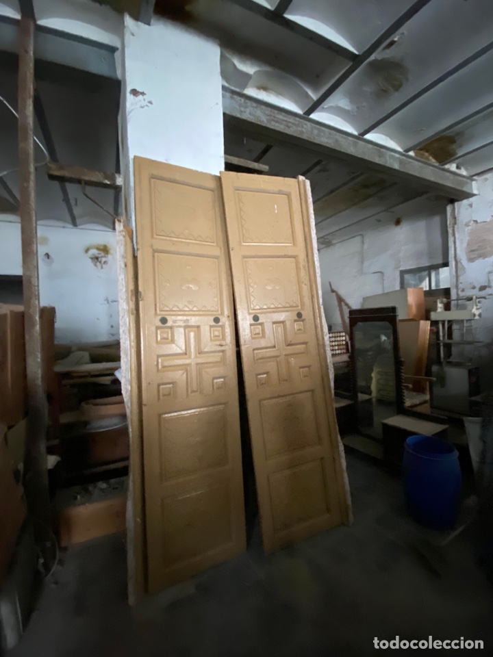 Antig&uuml;edades: Gran puerta antigua de iglesia - Foto 1