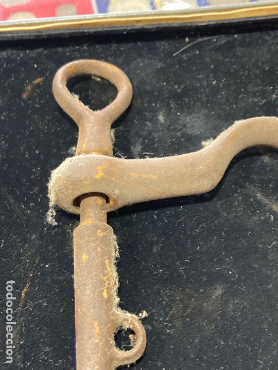 Antig&uuml;edades: Antiguo cacharro de hierro a clasificar - Foto 3