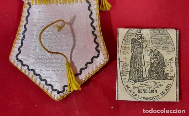 Antig&uuml;edades: ESCAPULARIO CON BENDICION DE S. FRANCISCO DE ASIS pp. S. XX - Foto 3