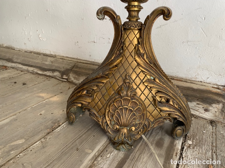 Antig&uuml;edades: L&aacute;mpara modernista de pie de bronce - Foto 1