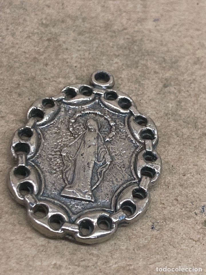 Antig&uuml;edades: Medalla de plata religiosa - Foto 1
