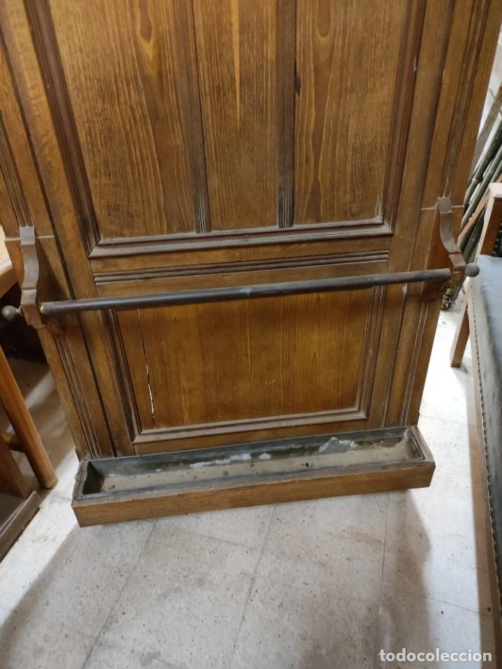 Antig&uuml;edades: Perchero roble y casta&ntilde;o - Foto 2