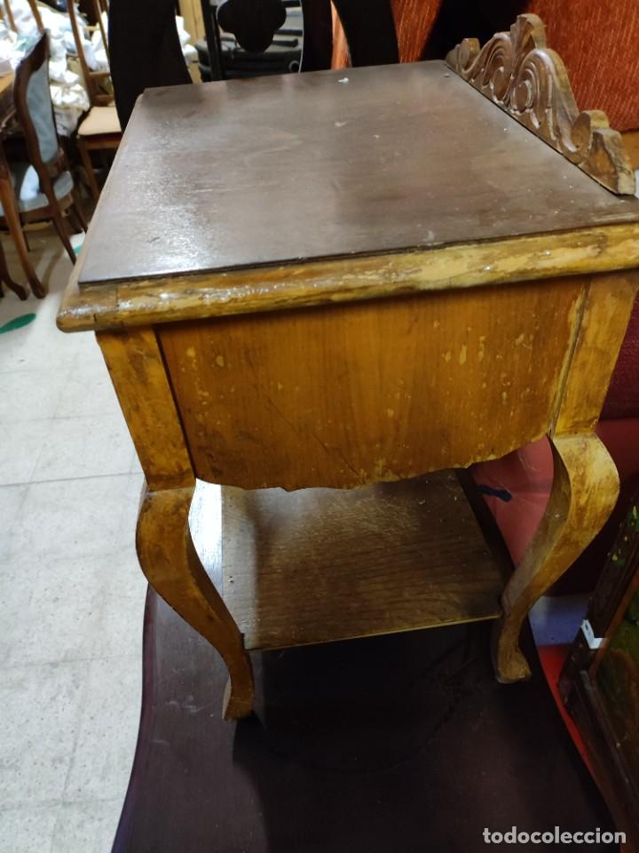 Antig&uuml;edades: Mesilla siglo xx - Foto 2