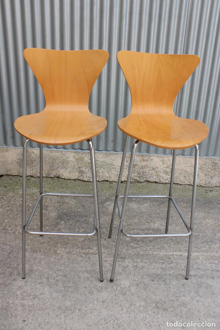 Antig&uuml;edades: 2 taburetes de bar - Foto 1