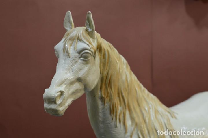 Antig&uuml;edades: Caballo porcelana - Foto 5