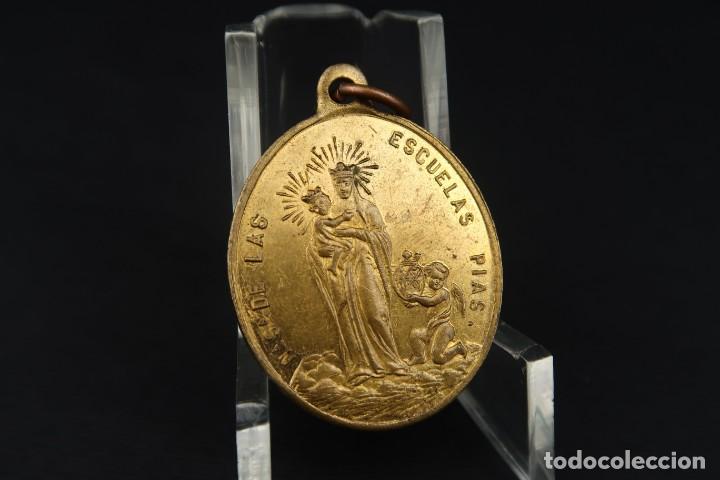 Antig&uuml;edades: Antigua Medalla Religiosa - Foto 3