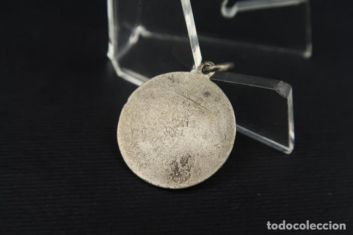 Antig&uuml;edades: Antigua Medalla Religiosa de Plata - Foto 3