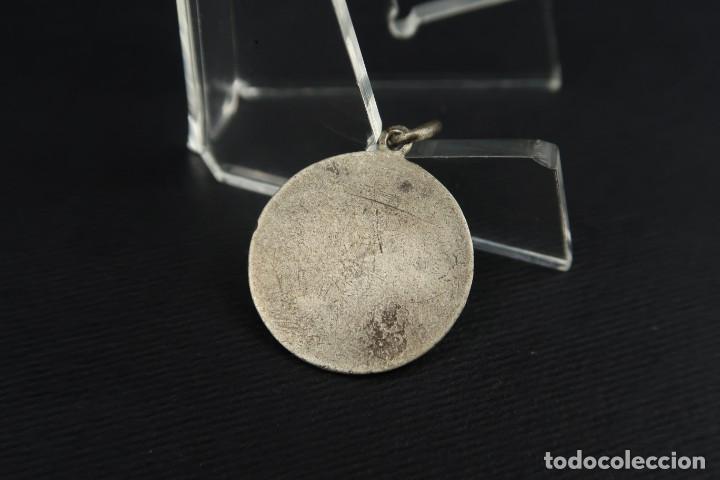 Antig&uuml;edades: Antigua Medalla Religiosa de Plata - Foto 4