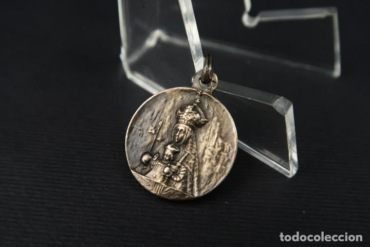 Antig&uuml;edades: Antigua Medalla Religiosa de Plata - Foto 1